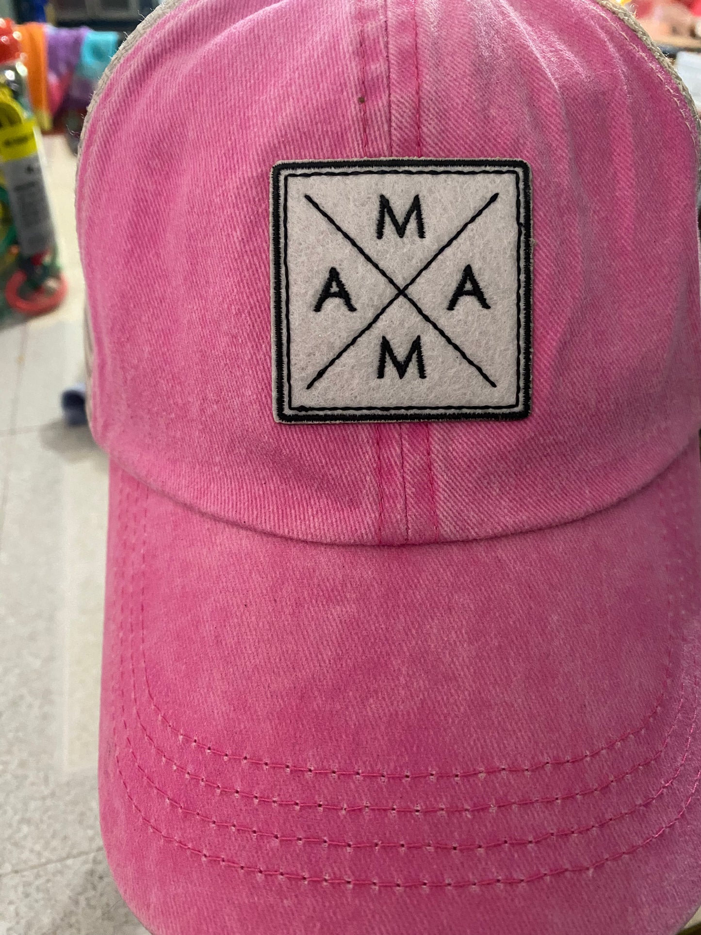 Mama hat